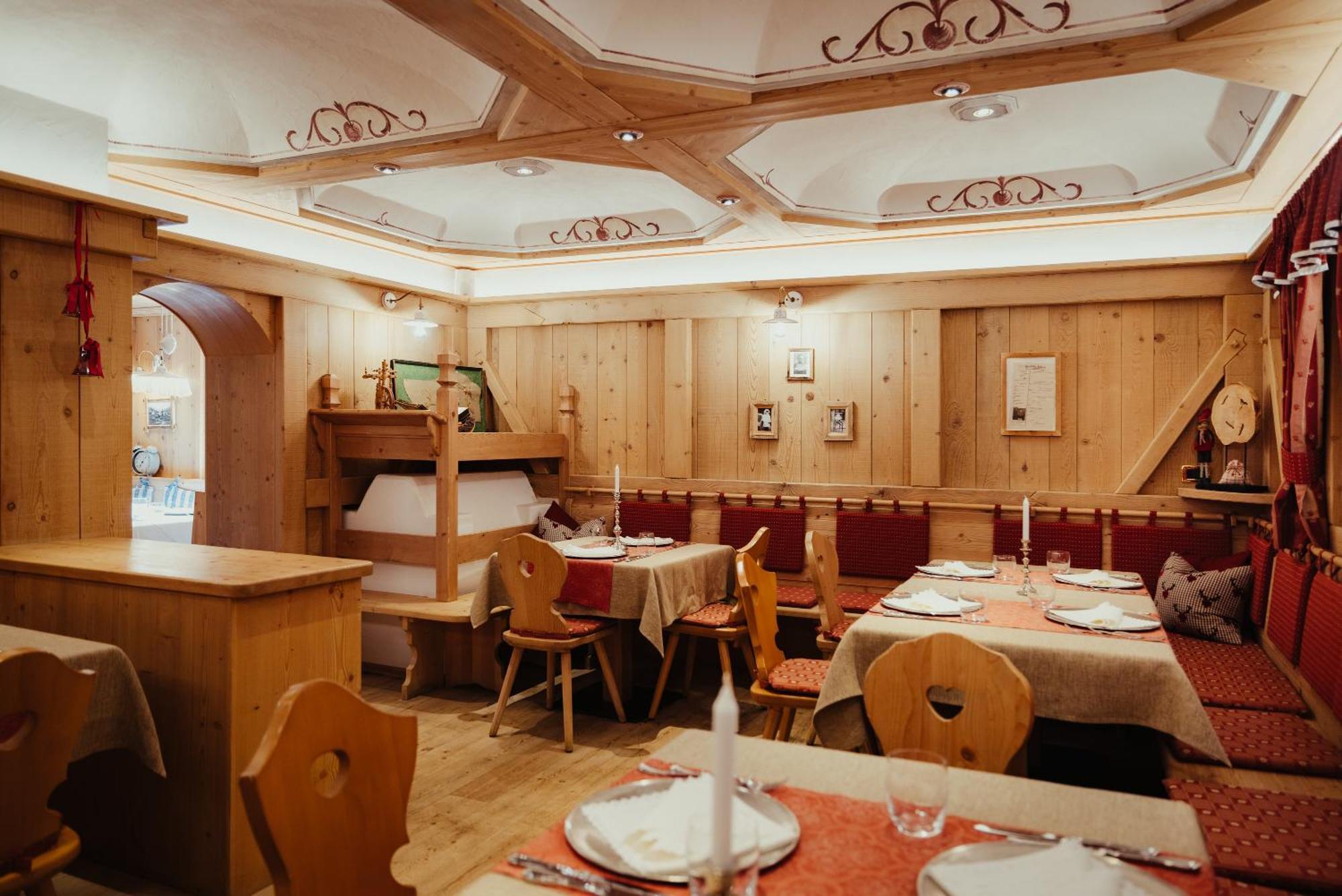 Hotel Alpenrose Arabba Bagian luar foto