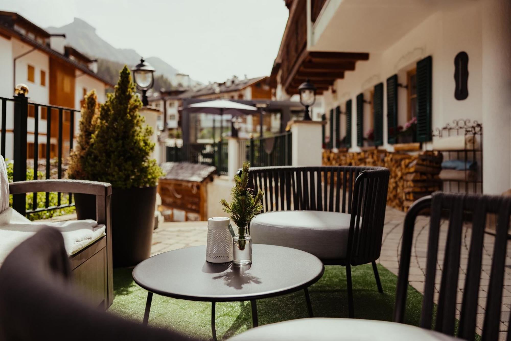 Hotel Alpenrose Arabba Bagian luar foto