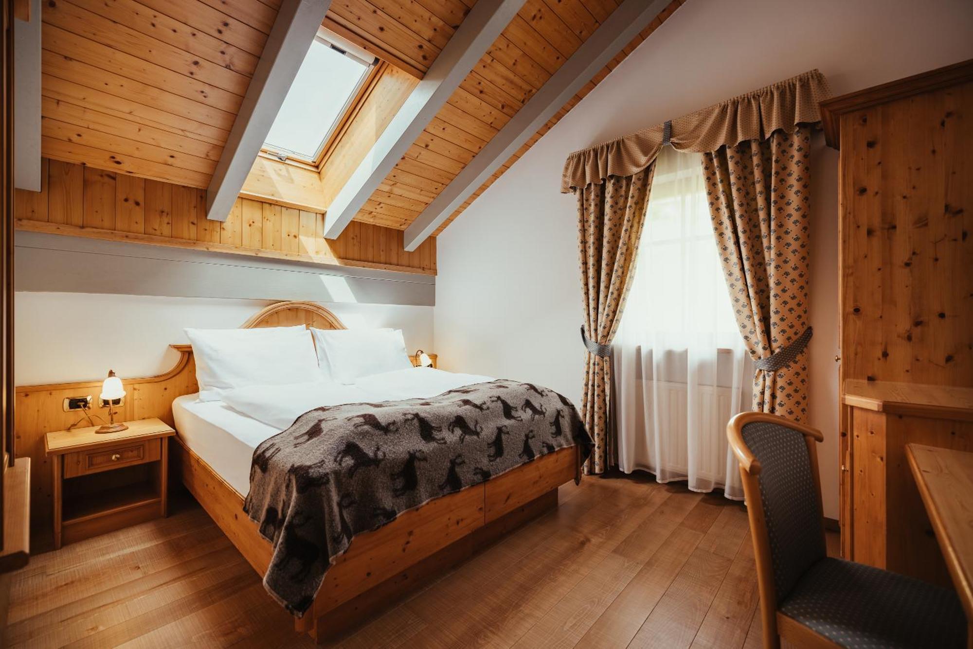 Hotel Alpenrose Arabba Bagian luar foto