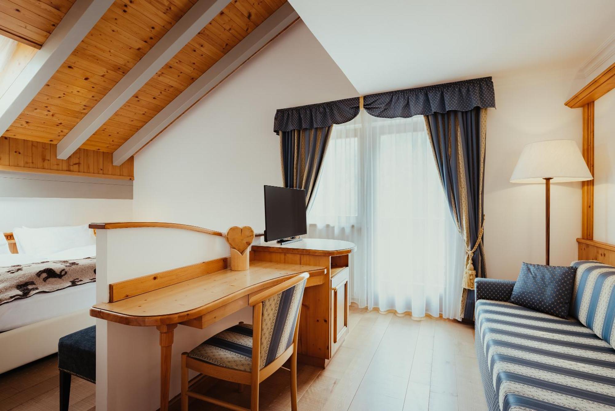 Hotel Alpenrose Arabba Bagian luar foto