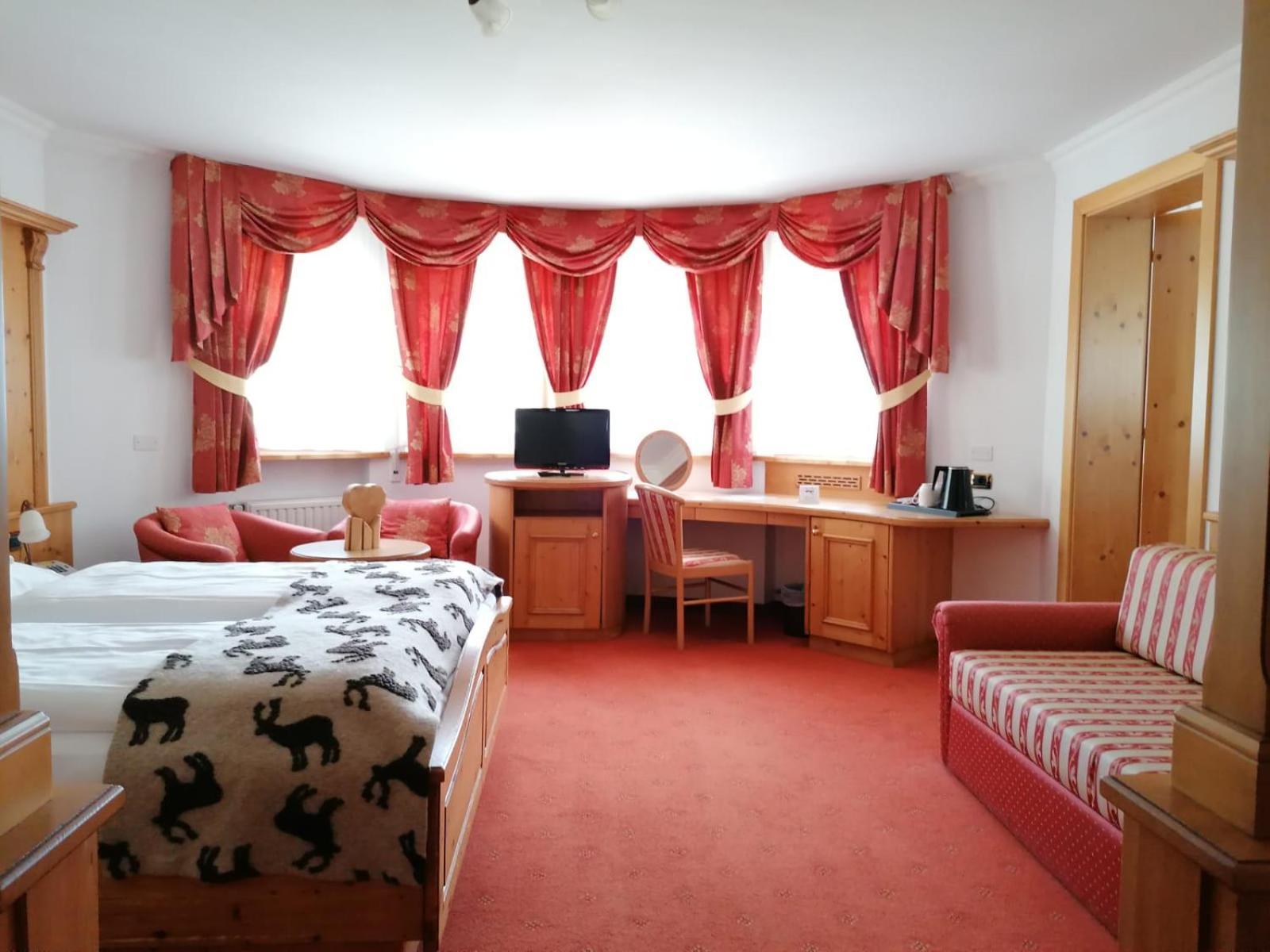 Hotel Alpenrose Arabba Bagian luar foto